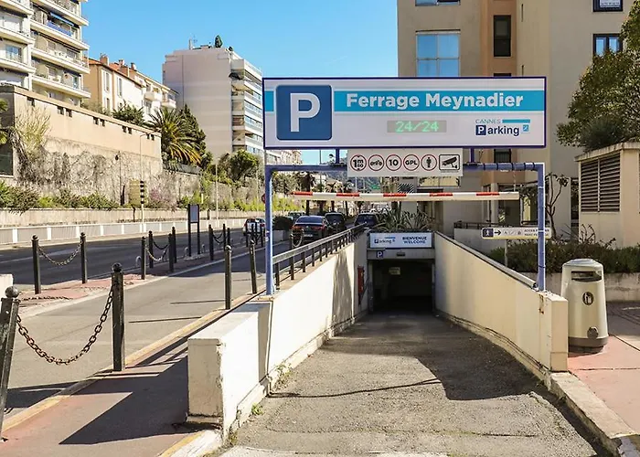 Les Appartements De Nana 2 - T2 Hypercentre, Rue Meynadier, Palais & Plage, Clim, Wifi